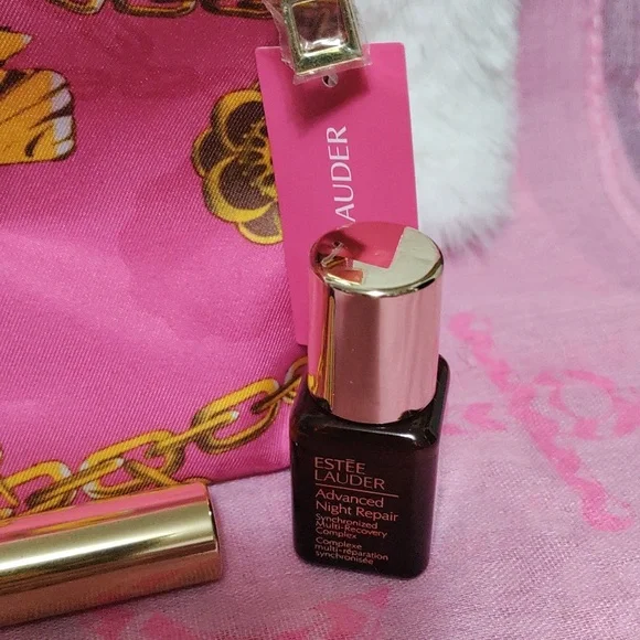 Estee Lauder 4 piece beauty set - Picture 4 of 4